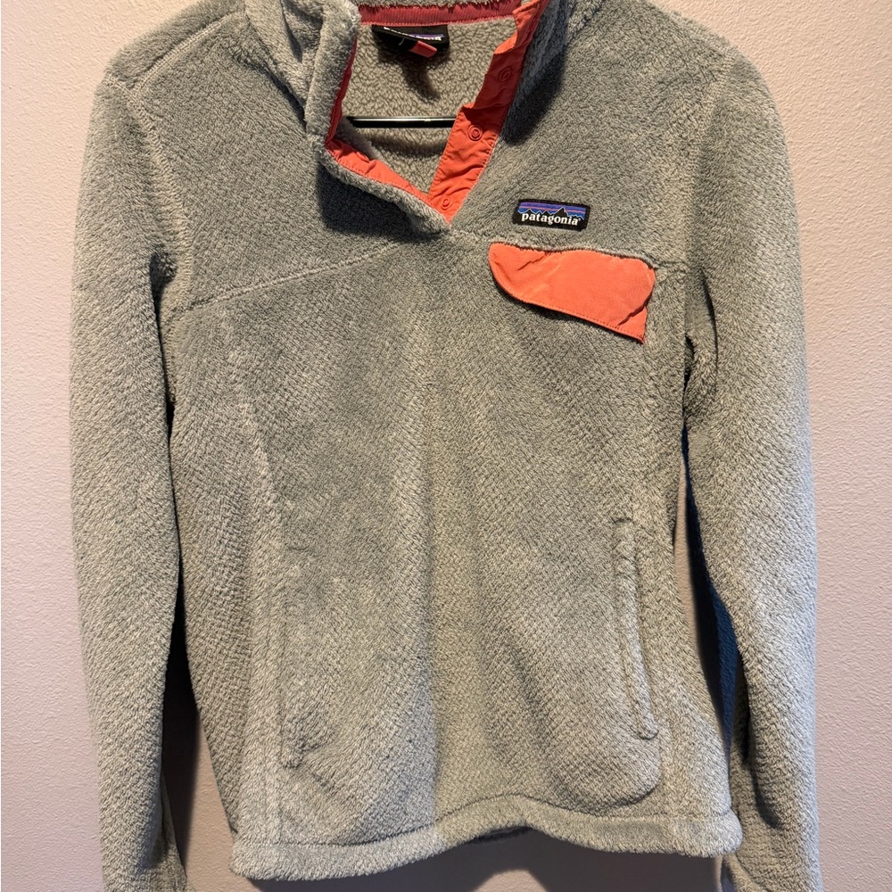 Women’s Patagonia Light Gray Fleece with Orange Trim